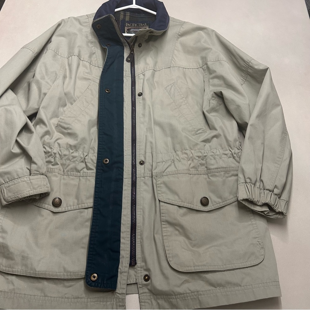 Vintage Pacific Trail Women’s Tan UtilityJacket with Navy Trim , Size XL - Picture 5 of 8
